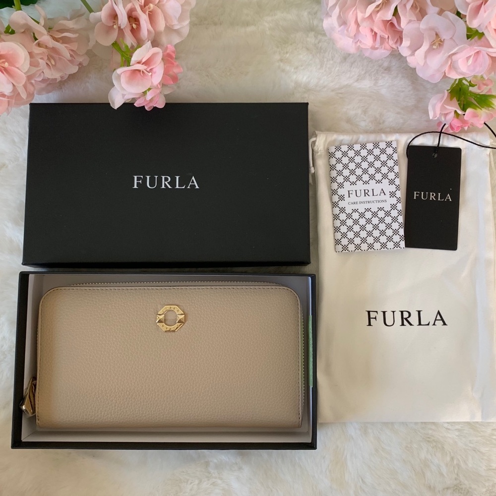 Furla Zip-Around XL Leather Wallet